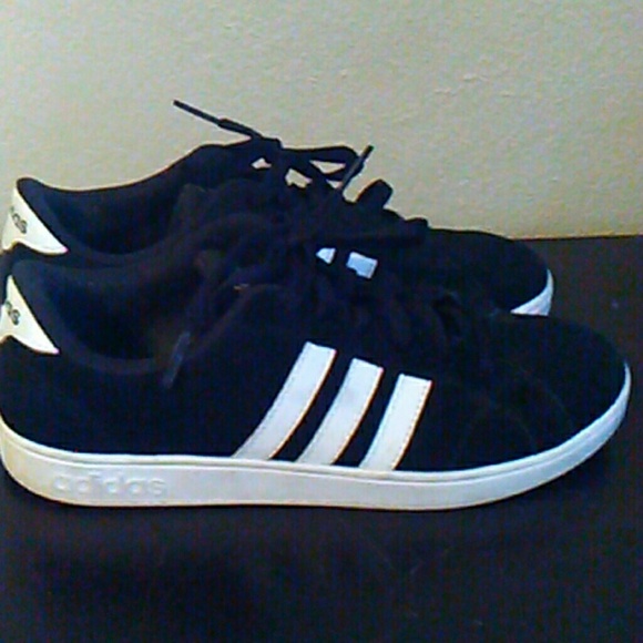 Adidas - Picture 2 of 3